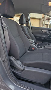 NISSAN QASHQAI (8 foto / 10)