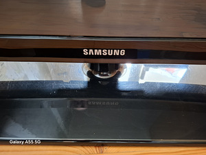 Телевизор Samsung (2 фото из 6)