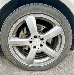 Mercedes R18 veljed koos rehvide ja anduritega (Original) (7 foto / 10)