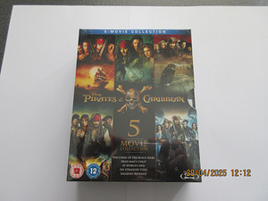 PIRATES OF THE CARIBBEAN коллекция из 5 фильмов [5 x Blu-ray] (1 фото из 4)