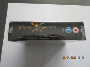 PIRATES OF THE CARIBBEAN коллекция из 5 фильмов [5 x Blu-ray] (4 фото из 4)