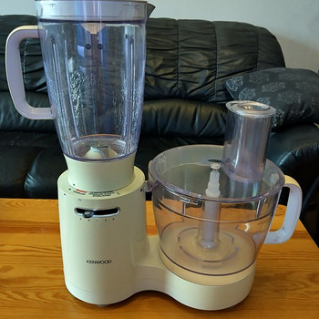 Кухонный комбайн Kenwood FP530