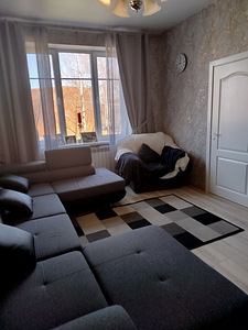 Продам квартиру (2 фото из 7)