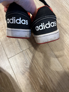 Adidas кроссовки 31 (3 фото из 3)