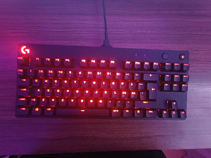 MEHAANILINE KLAVIATUUR Logitech g pro (1 foto / 3)