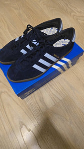 Adidas Berlin (1 foto / 3)