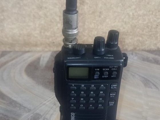 Ռադիոկայան Alinco DJ-180T Ռացիա
