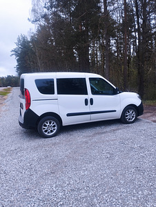 FIAT DOBLO 2015 (4 foto / 10)
