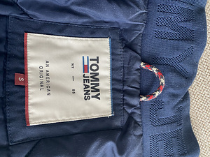 Зимняя куртка мужская Tommy Jeans, S. (5 фото из 6)