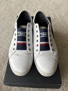 Tommy Hilfiger 39 (3 фото из 5)