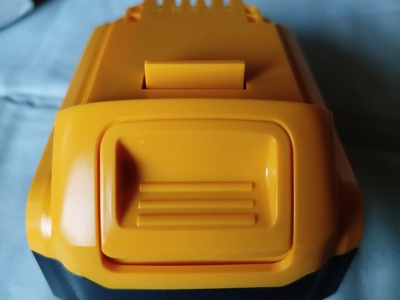 Aku DeWalt. Uus.