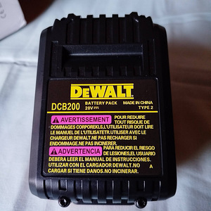 Аккумулятор DeWalt. Новый. (4 фото из 4)