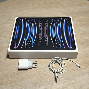 Apple iPad Pro 12.9 M2 6th gen 256gb 8gb ram (1 foto / 4)