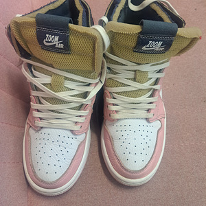 Air Jordan 1zoom air pink glaze size 36,5 (1 foto / 7)