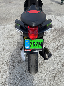 Aprilia sr50 2020a (4 foto / 6)