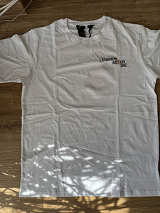 Vlone tshirt (1 foto / 2)