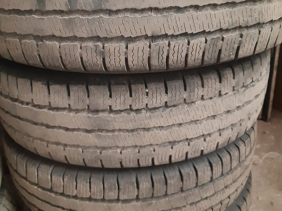 GT Radial Maxmiler WT2 Cargo 215/75R16C