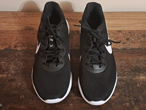 Кроссовки Nike