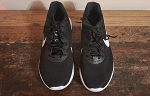 Кроссовки Nike (1 фото из 2)
