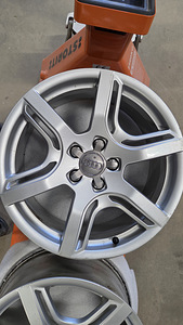 Audi Q5 valuveljed 5x112 8.0Jx18H2 ET 39 (2 foto / 10)