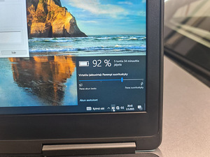 Dell Precision 7520 Core i7-7820HQ (7 foto / 10)