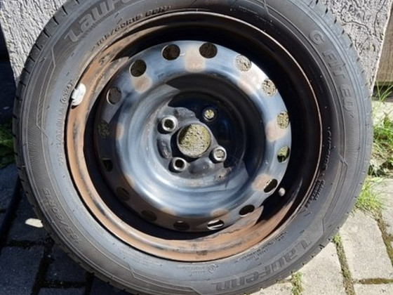 185/60R15 Laufenn plekkvelg