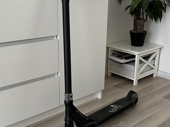 Trikiga tõukeratas