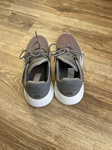 Кроссовки Adidas , 36 (4 фото из 5)
