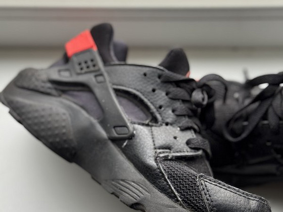 Кроссовки Nike, размер 35,5, в очень хорошем состоянии
