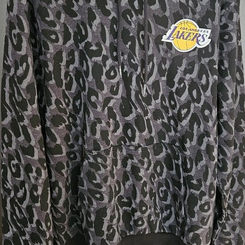 Lakers S meeste pusa.