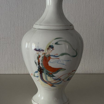 Trade mark Hong mei portselanist kannud