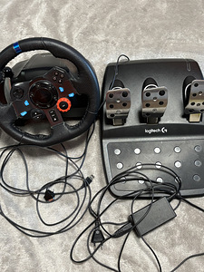 Logitech G29 Force Wheel (1 foto / 3)