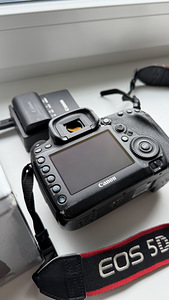 Canon 5d mark lV (3 фото из 7)