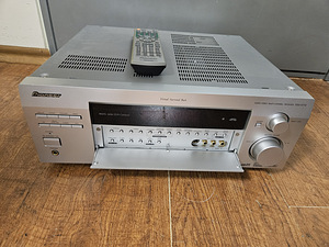 Pioneer VSX-D712 Audio Video Multi Channel Receiver (2 foto / 4)