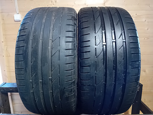 Продаются летние шины Bridgestone Potenza S001, 255/45/18 (1 фото из 1)