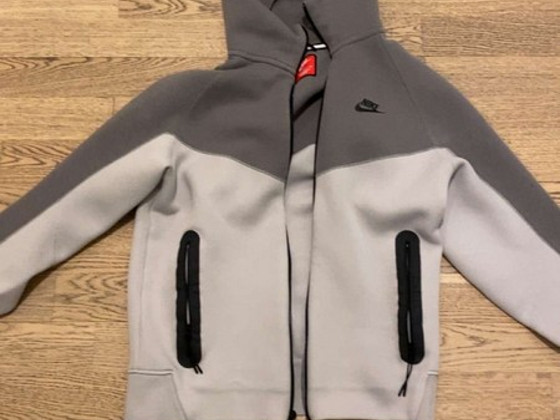 Nike tech fleece