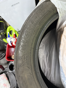 Продаются 4x летние шины Michelin 235/55 R19 (4 фото из 4)