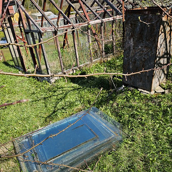 Демонтаж парника