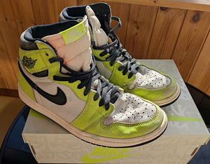 Nike Air Jordan 1 Retro High OG (1 foto / 4)