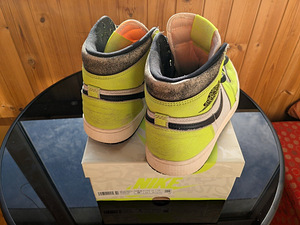 Nike Air Jordan 1 Retro High OG (2 foto / 4)