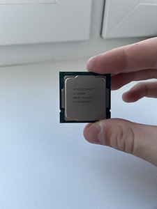 Процессор i3-10100f (1 фото из 4)