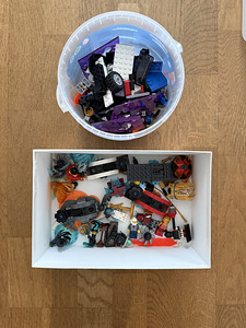 8 Lego komplektid +alus (10 foto / 10)