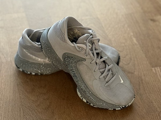 Баскетбольные кроссовки Nike Zoom Freak 4EP, р.38,5