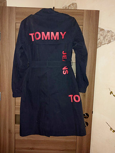 Tommy Hilfiger (3 фото из 5)