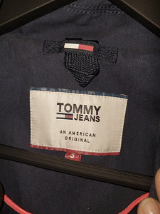 Tommy Hilfiger (4 фото из 5)