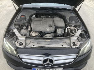 Mercedes (8 фото из 8)
