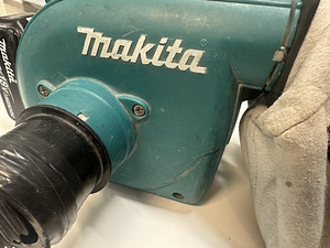 Аку-пылесос Makita BVC350 + Аку 5.0Ач (3 фото из 5)