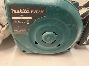 Аку-пылесос Makita BVC350 + Аку 5.0Ач (4 фото из 5)