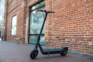 Segway Ninebot Max G2 (1 foto / 1)