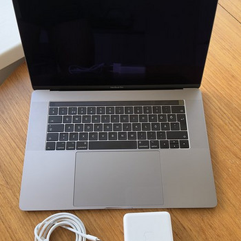 Macbook pro 15-дюймовый 16gb 2017